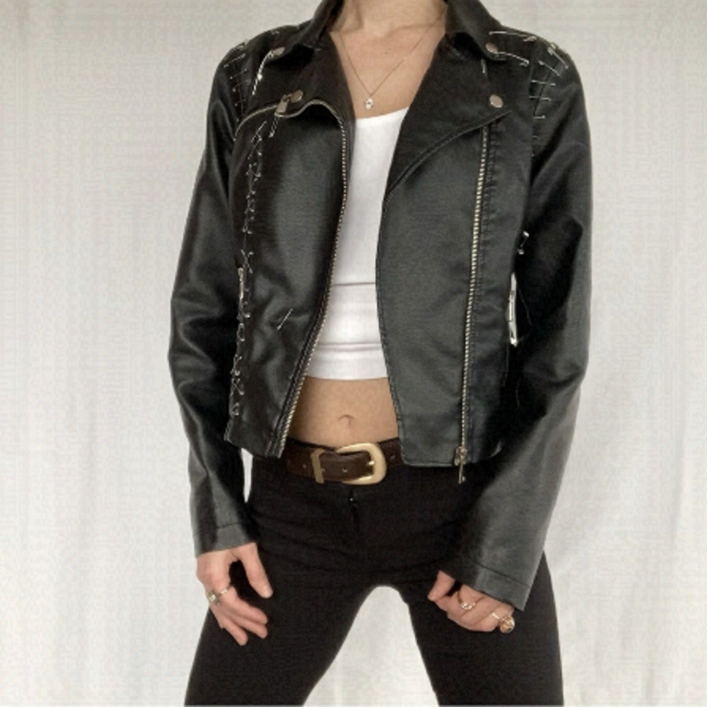 𝅺BLACK faux Leather jacket size S with metal safety pins rock style Women